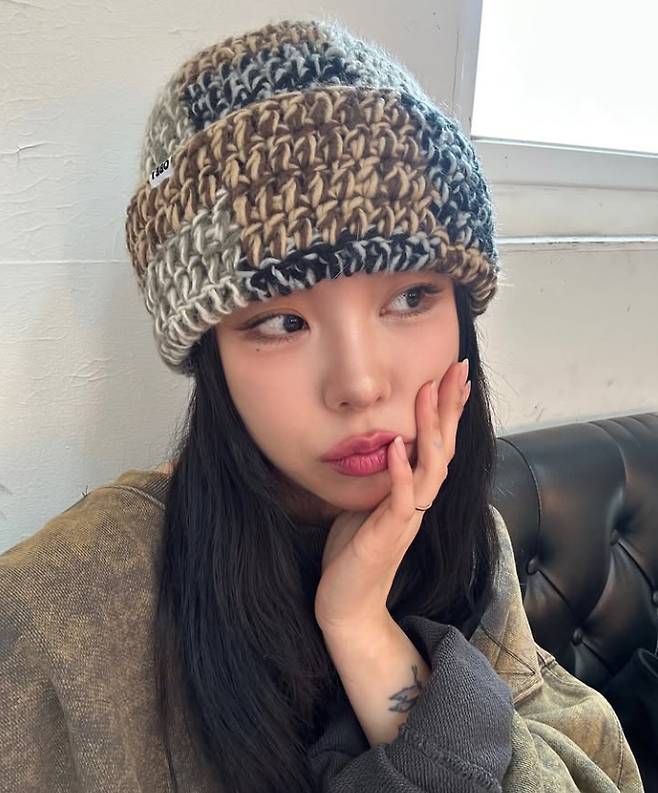 휘인.  인스타그램.