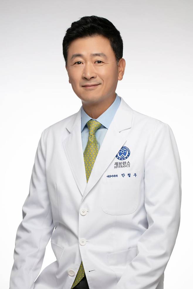 7시간을 자도 피곤한 이유…잠도 '골든타임'이 있다