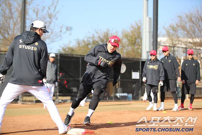 미국 어바인 스프링캠프에서 훈련하는 KIA 타이거즈 최원준. 사진 제공=KIA 타이거즈