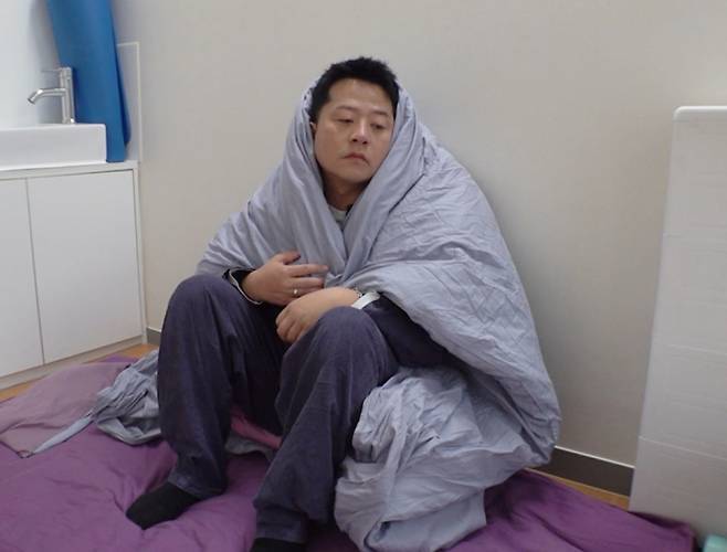 ‘미운 우리 새끼’(미우새)에서 김준호, 김승수, 김종국이 자발적으로 ‘1.5평 감옥’에 갇혀 금욕 도전에 나섰다.