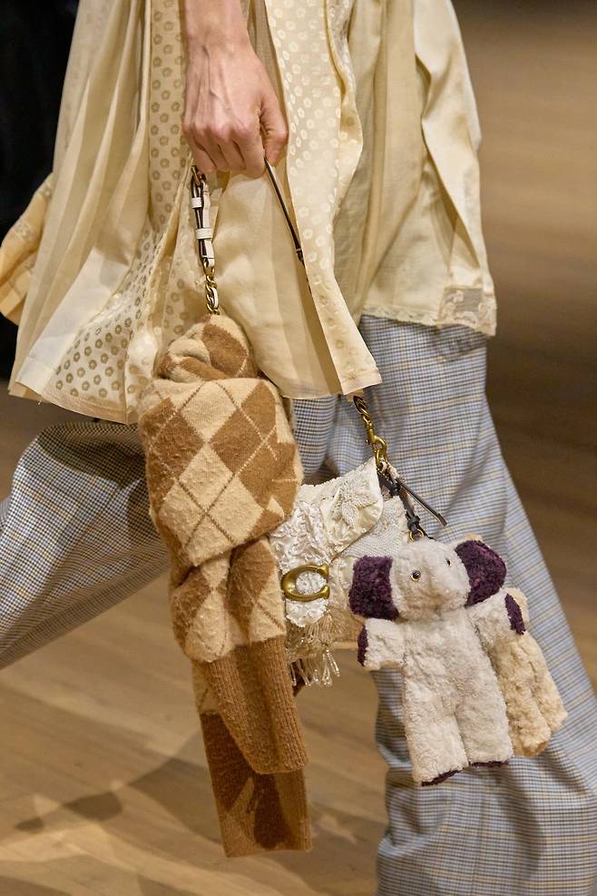 코치 2025 신상 가방