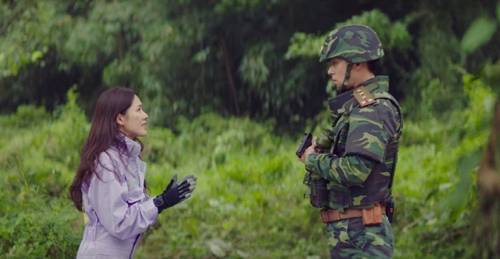 2019년 드라마 '사랑의 불시착'. 리정혁(오른쪽)의 계급은 대위다. tvN