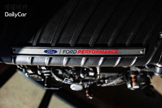 포드 메가질라 엔진