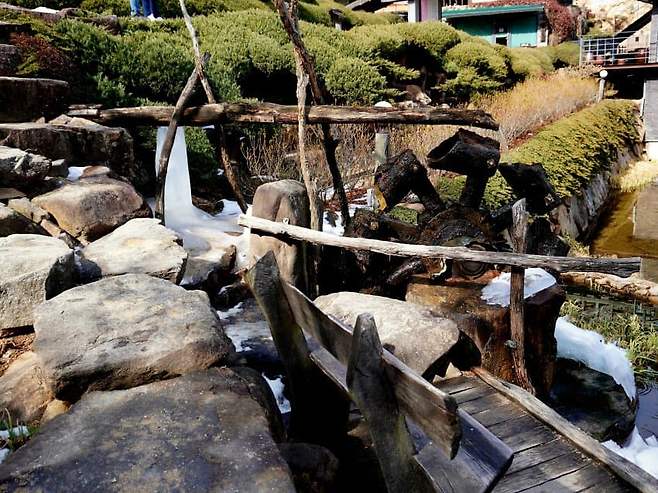 098ef376b58368f22095e69236ef203e35f8746e99c8a3f22e