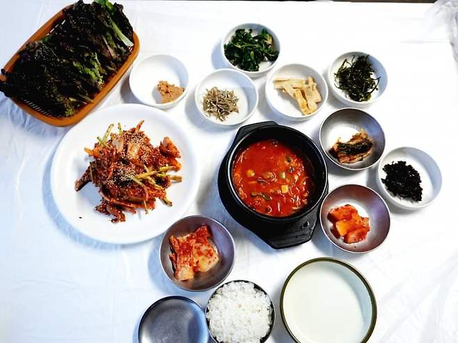 098ef376b5806af62095e69236ef203e666d510677d6d3b9c3