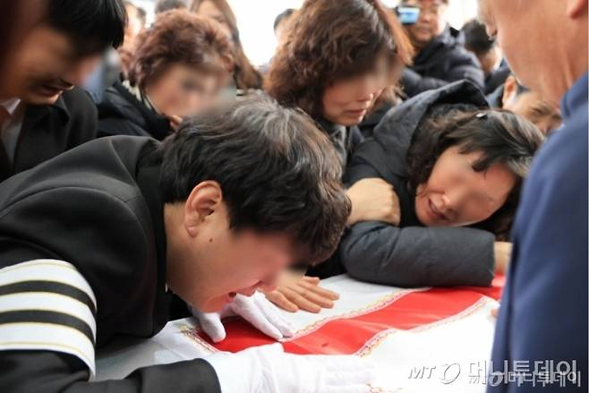 image.png "살해가 우울증 때문?"…\'하늘이법\' 추진에 의사도, 교사도 \'우려\'