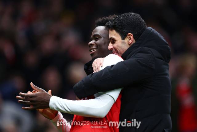 팀의 에이스인 부캬요 사카는 수술후 복귀 예정이었지만 8주 더 결장할 것이라고 한다. 아르테타 감독이 머리가 아플 수 밖에 없다. /게티이미지코리아