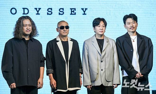 밴드 YB가 17일 오후 2시 서울 마포구 홍대 롤링홀에서 30주년 기념 앨범 '오디세이' 음감회를 열었다. 박종민 기자