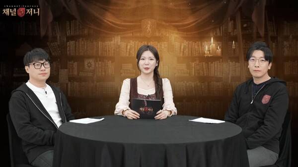 - 좌측부터 김제룡 개발실장, 가이드 리아, 박선우 개발PD