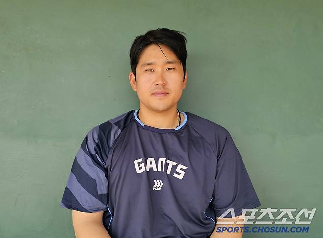 인터뷰에 임한 유강남. 김영록 기자