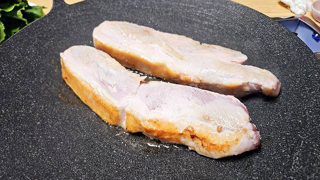 20250217_195927.jpg 저녁 통삼겹살로 한잔