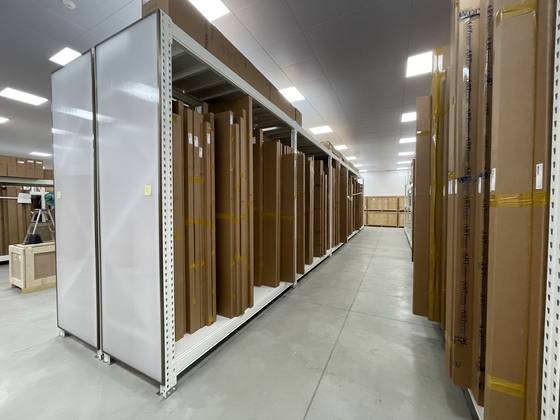 인천국제공항의 자유무역지역(FTZ) 내 미술품 전문 수장고 ‘더프리포트’에 부산시립미술관 수장품이 보관돼 있다. 미술관 측의 리모델링 공사로 인해 수장품 3500여점 전체가 2024년 7월 1일부터 2025년 10월 31일까지 이곳에 보관된다. 사진 더프리포트