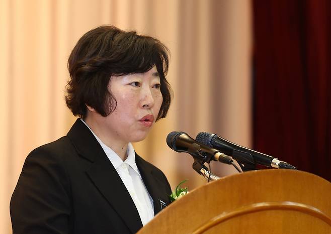정계선 헌법재판관이 지난달 2일 서울 종로구 헌법재판소에서 열린 취임식에서 취임사를 하고 있다. 연합뉴스 