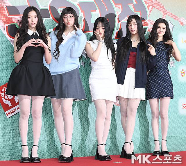 5개 음악 유관기관 단체(이하 대중음악단체)는 19일 오전 “대중문화예술산업(이하 “K-팝 산업”)의 건전하고 지속 가능한 발전을 위해 일부 기획사와 아티스트들에게는 근거없는 여론몰이를 통해 자신의 이익을 관철하려는 행위를 중단할 것을, 국회와 정부에는 주요 갈등 원인이 되는 ‘탬퍼링’ 근절을 위한 정책 지원을 진행해 주실 것을 간곡히 호소한다”고 입장을 밝혔다. / 사진 = 천정환 기자