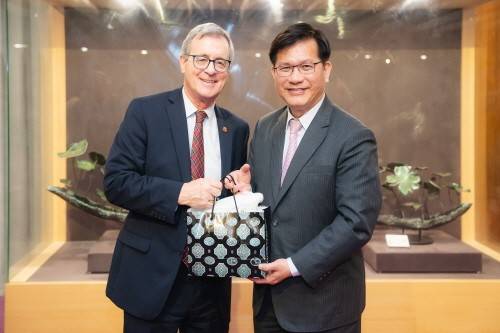 마이클 맥도널드 캐나다 상원의원. 린자룽 대만 외교부장(왼쪽부터) [린자룽 외교부장 페이스북 캡처. 재판매 및 DB 금지]