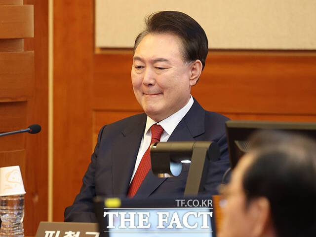 윤석열 대통령 측의 완강한 부인에도 '자진 하야설'이 수그러들지 않고 있다. 국민의힘도 '옳은 방법이 아니다'라고 일축했다./공동취재단