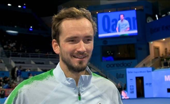 2025 도하오픈에서 온코트 인터뷰 중인 메드베데프