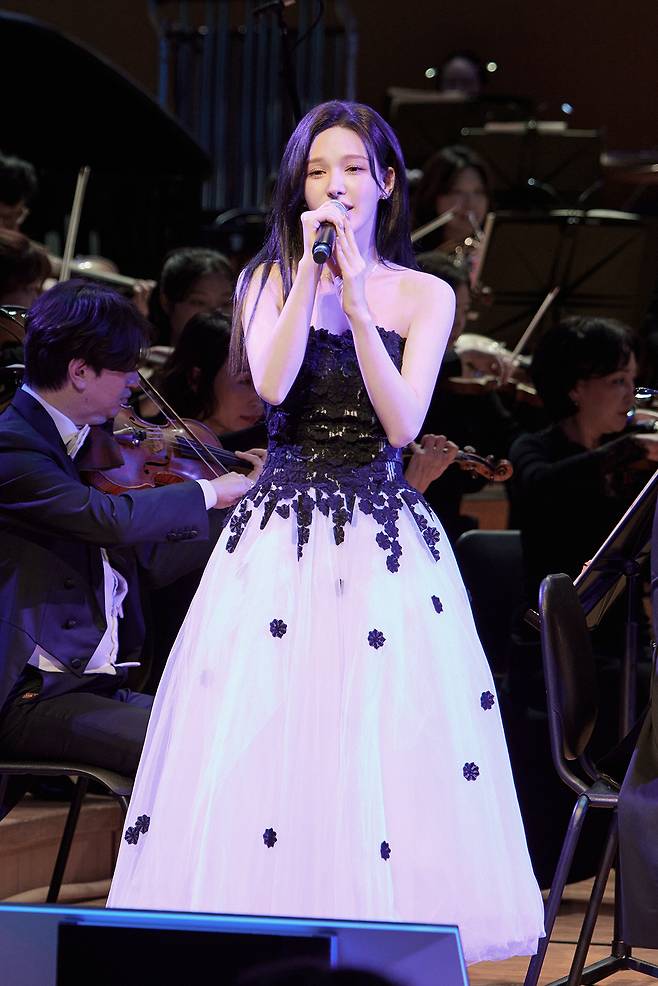 Wendy of Red Velvet performs during an SM Classics Live concert on Saturday at Lotte Concert Hall. (SM Entertainment)