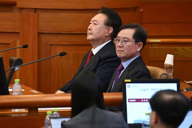 윤석열 대통령이 20일 서울 종로구 헌법재판소에서 열린 윤 대통령 탄핵 심판 10차 변론에 출석해 있다. 연합뉴스