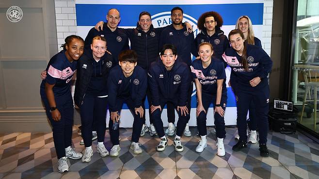 20일 구단 행사에 나선 양민혁(가운데 아래). /사진=QPR 공식 SNS