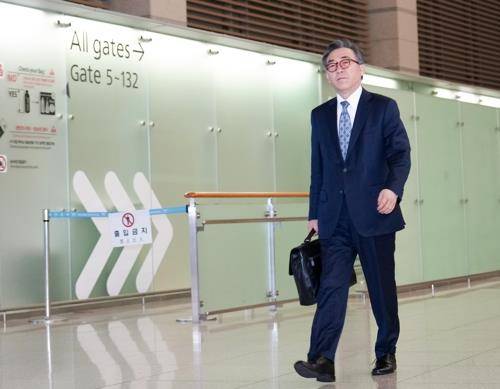 G20 참석차 남아공으로 향하는 조태열 외교부 장관 [외교부 제공. 재판매 및 DB 금지]