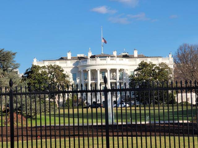 미국 워싱턴 DC 백악관의 철문 뒤로 넓은 잔디밭이 보인다. 워싱턴=연합뉴스