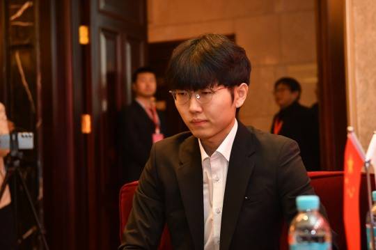 신진서 9단이 농심 신라면배에서 17연승을 달렸다. 사진[연합뉴스]