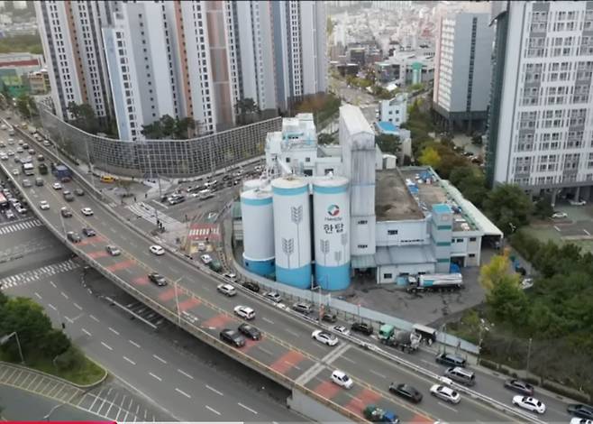 부산 남구 대연동에서 60여 년 동안 가동된 밀가루 공장. ⓒ부산 MBC 갈무리