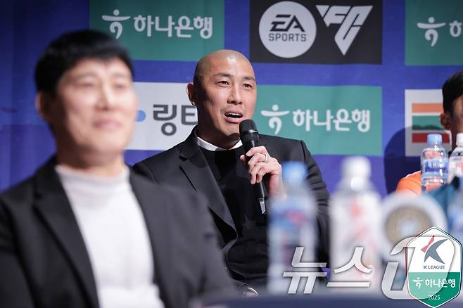 차두리 화성FC 감독이19일 서울 마포구 누리꿈스퀘어에서 열린 K리그2 2025 개막 미디어데이에서 발언을 하고 있다. (한국프로축구연맹 제공. 재판매 및 DB 금지) 2025.2.19/뉴스1