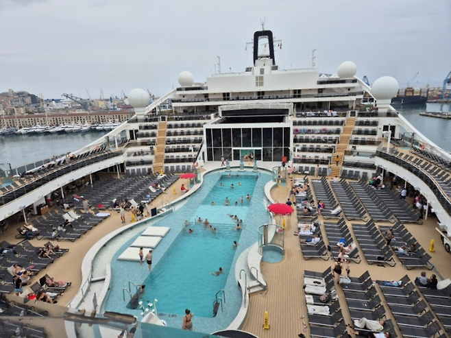 지중해 크루즈는 이런 느낌