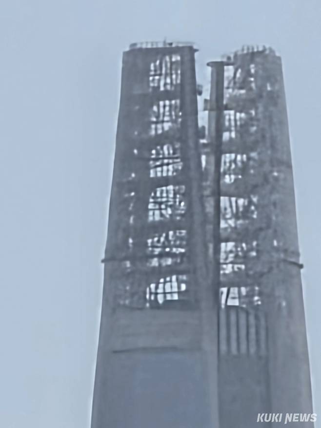 갤럭시 S25 울트라로 줌 기능으로 촬영한 롯데월드 타워. 정우진 기자