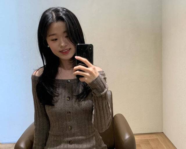 24기 현숙이 새로운 스타일을 보여줘 눈길을 끌고 있다. / 24기 현숙 인스타그램 캡처