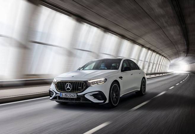 메르세데스-AMG E 53 하이브리드 4MATICⓒ메르세데스-벤츠 코리아