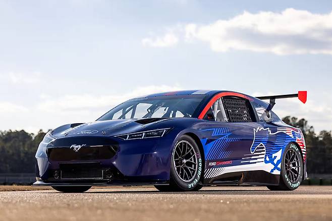 포드 머스탱 마하-E 프로토타입