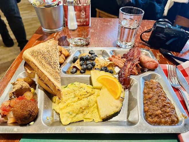 KakaoTalk_20250223_225802047.jpg [여행기]44일간 미국여행 22~23 / 몬트리올,퀘벡