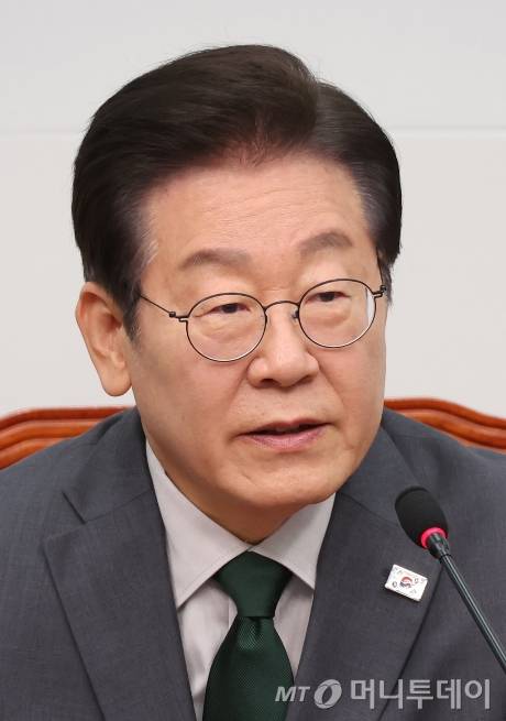 이재명 더불어민주당 대표가 24일 서울 여의도 국회에서 열린 최고위원회의에서 발언하고 있다. / 사진제공=뉴시스