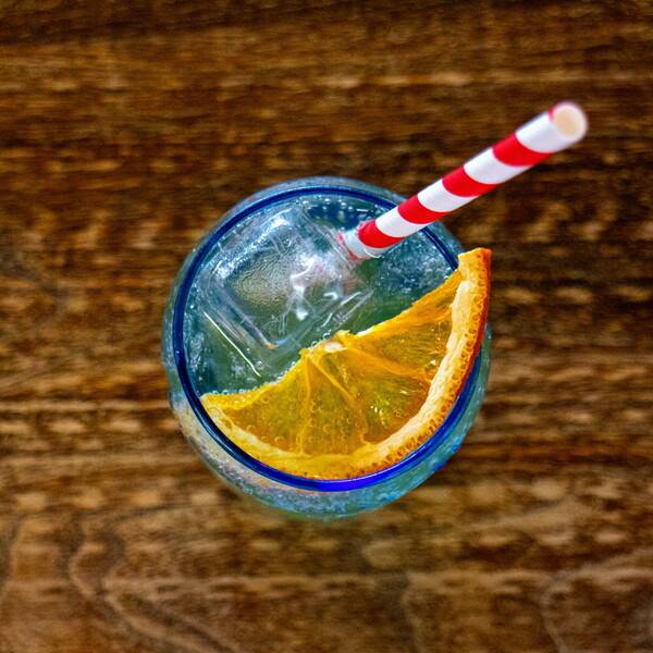 솔커미티의 시그니처 음료 Ma Wan Coke, 밍밍한데 묘해서 자꾸 마시게 된다