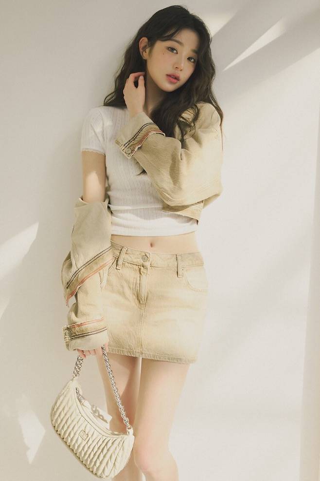 20250225_195105.jpg 타미진스 아이브 장원영