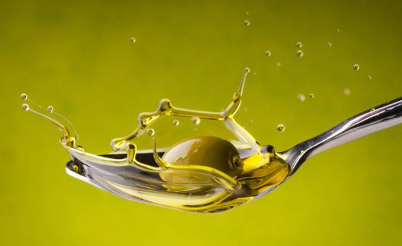 연구팀은 이번 실험 결과를 통해 올리브유가 체중 관리에 효과적이라는 사실을 확인했다. 사진은 올리브유. [사진=GoodRx]