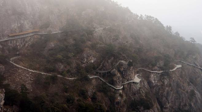 안휘성 명당산 잔도.