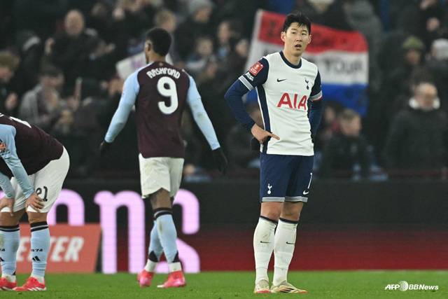 손흥민(오른쪽). /AFPBBNews=뉴스1