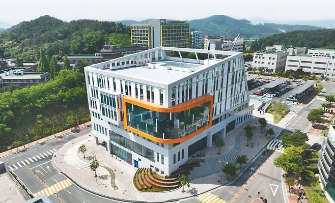 다담미래학습관 전경. 한국기술교육대 제공