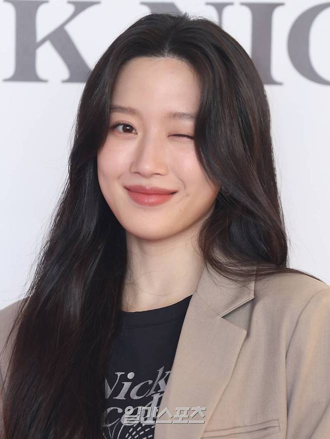 배우 문가영이 8일 오후 서울 용산구 한남동에서 열린 한 패션 브랜드 포토콜 행사에 참석해 포즈를 취하고 있다. 서병수 기자 qudtn@edaily.co.kr /2023.03.08/