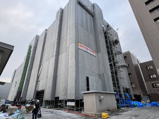 지난 5일 찾아간 구마모토대 공대에는 클린룸 등이 들어갈 연구개발 시설 공사가 한창이었다. 김현예 특파원