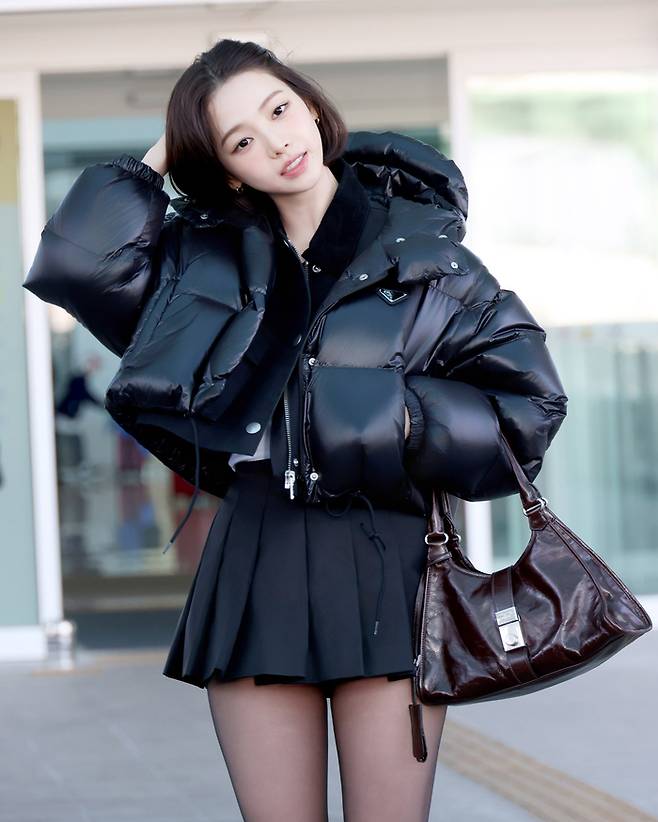에스파 카리나. 프라다(PRADA)