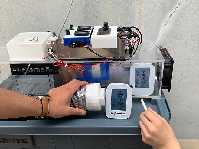 김 대표가 동료들과 함께 처음 만든 시제품. /김세훈 대표 제공