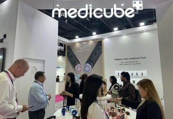 에이피알은 지난해 11월 2024 두바이 뷰티 월드’에 참여해 '케이(K)-뷰티테크'를 선보였다./에이피알 제공