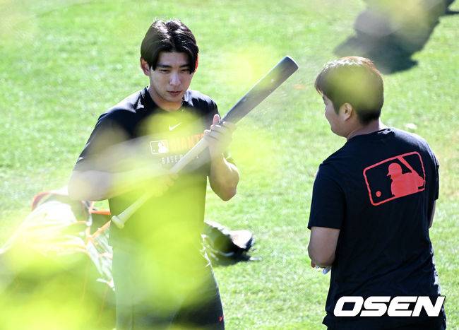 이정후 '직접 시범까지'