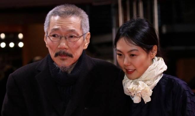 홍상수 감독(왼쪽)과 배우 김민희. AP연합뉴스