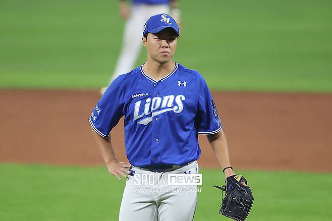 ▲ 스프링캠프 소화 중 팔꿈치 부상으로 결국 수술대에 오르는 김무신(개명 전 김윤수). 올해 삼성 불펜에서 큰 역할이 기대됐지만 수술로 1년을 뛰지 못한다. ⓒ곽혜미 기자